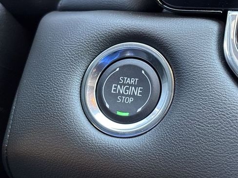 New 2026 GMC Canyon Elevation w/ Convenience Package image 17