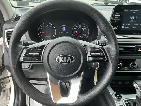 Certified 2021 Kia Seltos LX AWD/4WD image 16