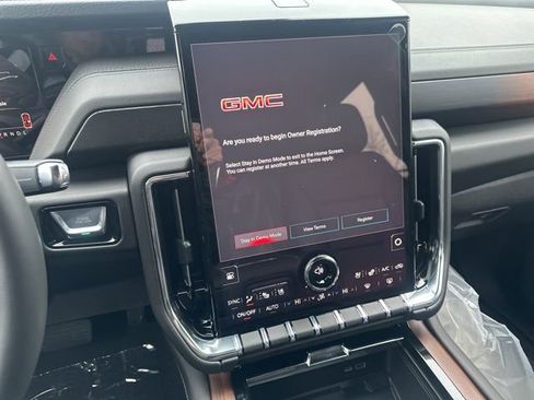 New 2026 GMC Yukon Denali image 18