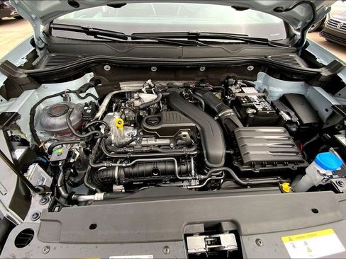 Used 2026 Volkswagen Taos SE AWD/4WD image 12