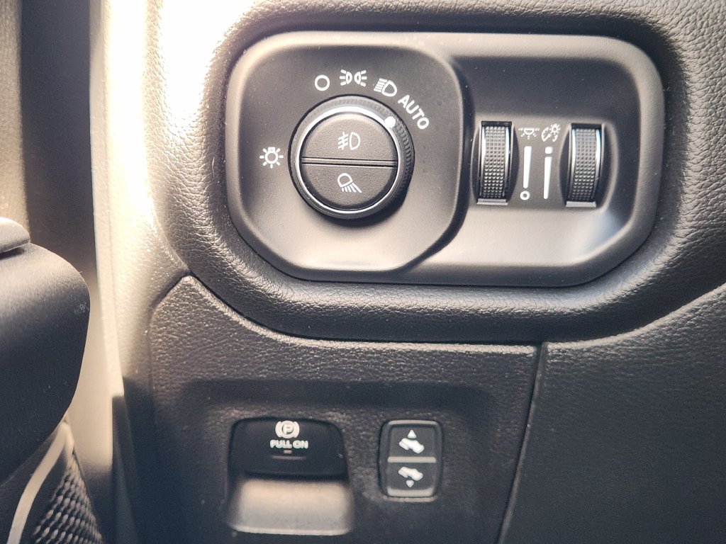 Used 2025 RAM 1500 Lone Star AWD/4WD image 23