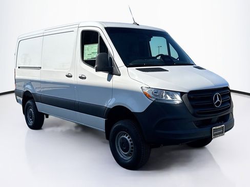 New 2025 Mercedes-Benz Sprinter 2500 image 3