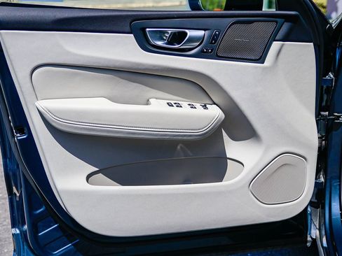 Used 2024 Volvo XC60 B5 Plus w/ Protection Package Premier image 23