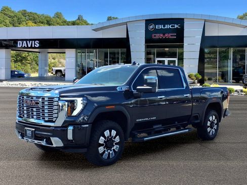 Used 2024 GMC Sierra 2500 Denali w/ Denali Reserve Package AWD/4WD image 3