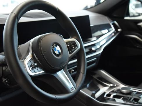 Used 2026 BMW X6 xDrive40i w/ Premium Package AWD/4WD image 12