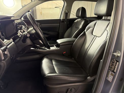 Used 2021 Kia Sorento S w/ Panoramic Sunroof Package AWD/4WD image 5