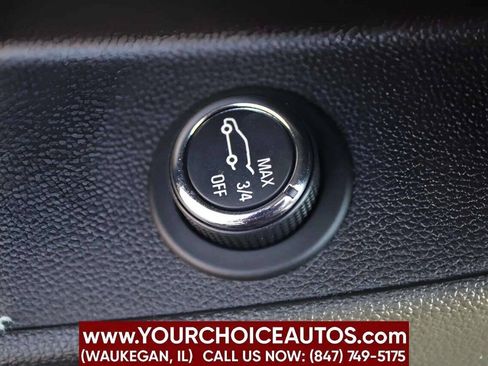 Used 2020 Chevrolet Traverse LT w/ Driver Confidence II Package AWD/4WD image 18