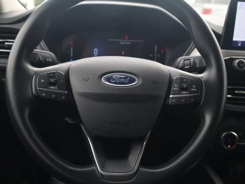 Used 2025 Ford Escape Active AWD/4WD image 8