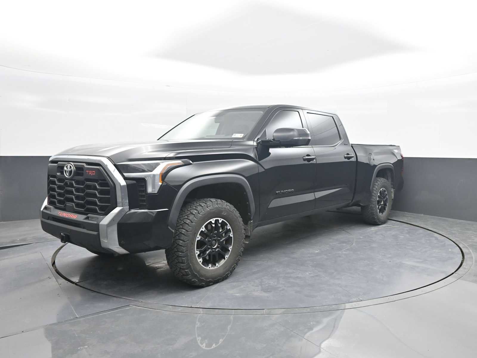 Used 2022 Toyota Tundra SR5 w/ TRD Off-Road Premium Package AWD/4WD image 4