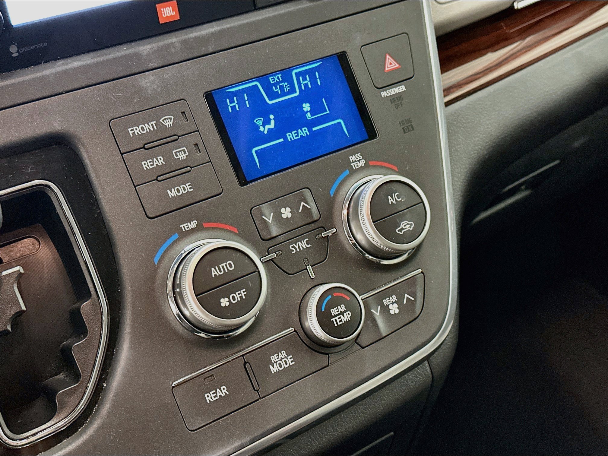 Used 2015 Toyota Sienna Limited AWD/4WD image 24