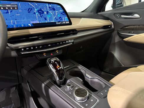 Certified 2025 Cadillac XT4 Premium Luxury image 15