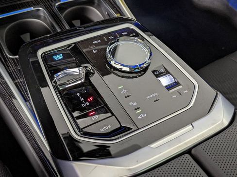 New 2026 BMW i7 xDrive60 image 29