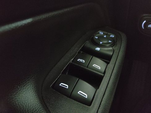 Used 2020 Chevrolet Equinox LT FWD image 27