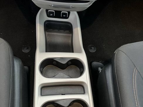 Used 2017 Chrysler Pacifica Touring FWD image 14