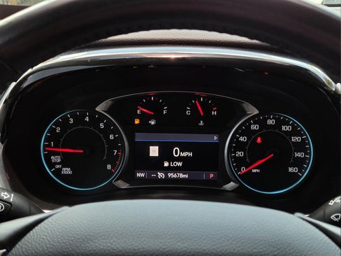 Used 2021 Chevrolet Traverse RS FWD image 13