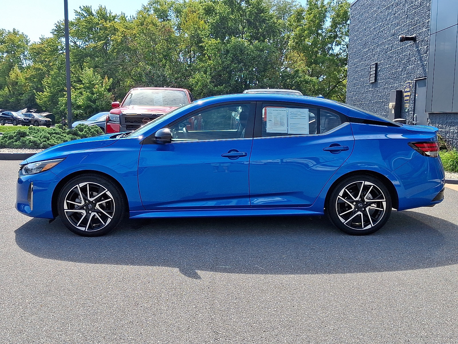 Certified 2025 Nissan Sentra SR w/ SR Premium Package FWD image 4