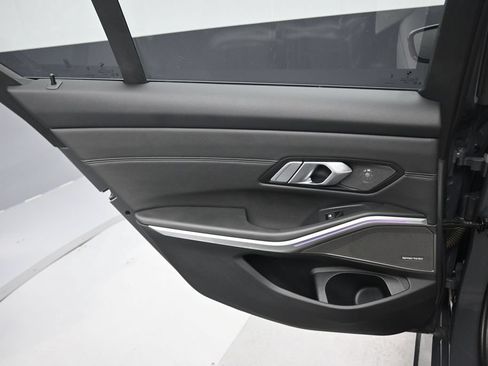 Used 2023 BMW M3 Competition RWD image 31