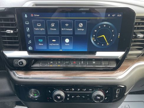 Used 2023 Chevrolet Silverado 1500 LT image 8