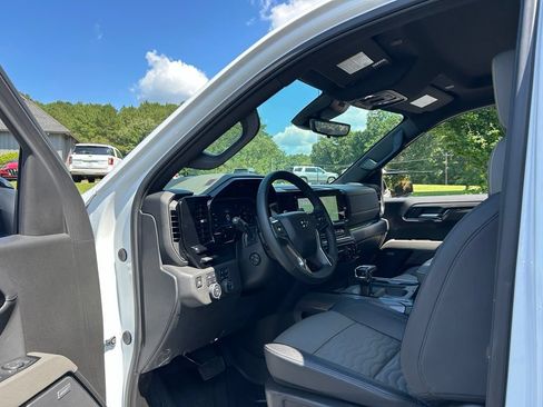 Used 2025 Chevrolet Silverado 1500 ZR2 w/ Technology Package AWD/4WD image 47