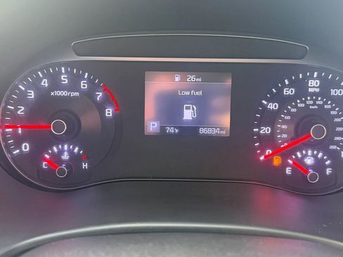 Used 2022 Kia Soul LX image 17