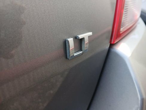 Used 2020 Chevrolet Trax LT w/ LPO, Protection Package AWD/4WD image 17