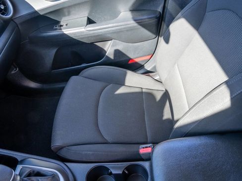 Used 2019 Kia Forte LXS image 31