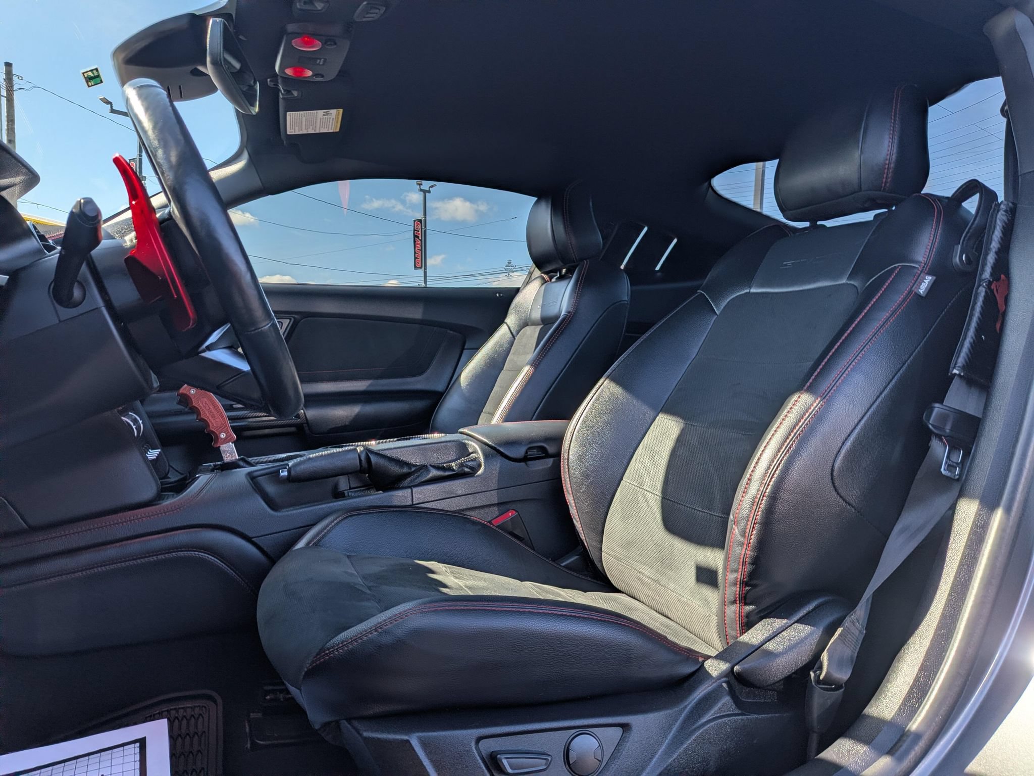 Used 2022 Ford Mustang GT Premium w/ GT Performance Package RWD image 5