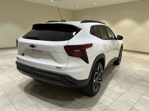 Used 2025 Chevrolet Trax RS FWD image 5