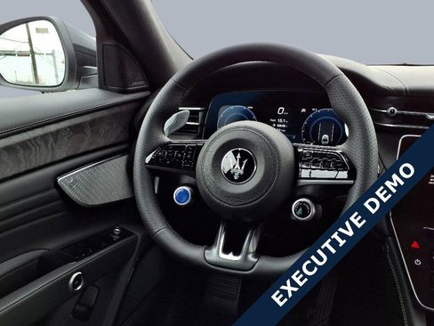 New 2025 Maserati Grecale Modena image 15