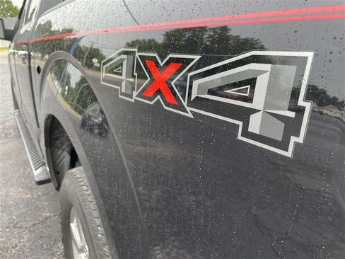Used 2020 Ford F150 XLT w/ Equipment Group 302A Luxury AWD/4WD image 25