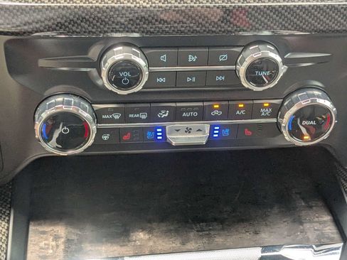 Used 2024 Ford F250 Lariat w/ Lariat Ultimate Package AWD/4WD image 24
