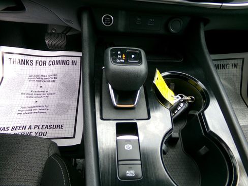 Used 2022 Nissan Rogue S AWD/4WD image 12