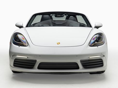 Used 2022 Porsche 718 Boxster RWD image 5