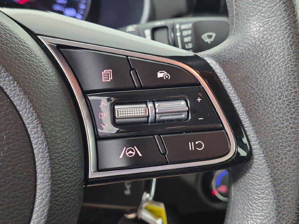 Used 2023 Kia Forte LXS w/ LXS Technology Package FWD image 19