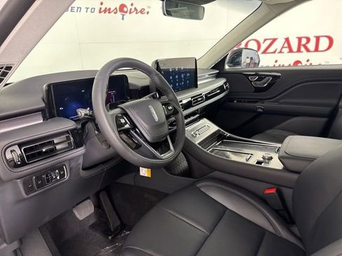 New 2025 Lincoln Aviator Premiere image 14