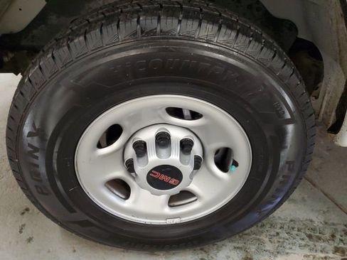 Used 2022 GMC Savana 3500 Extended w/ Driver Convenience Package image 28