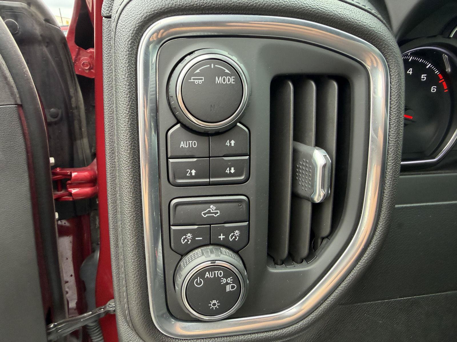 Used 2020 Chevrolet Silverado 1500 LT w/ All-Star Edition AWD/4WD image 14