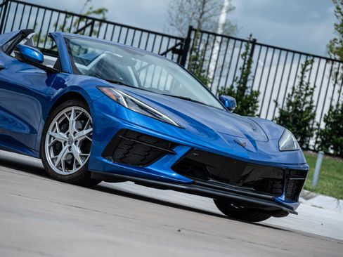 Used 2022 Chevrolet Corvette Stingray Premium Conv w/ Z51 Performance Package RWD image 38