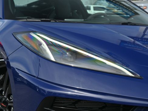 Used 2025 Chevrolet Corvette Stingray Premium Cpe w/ Z51 Performance Package RWD image 6