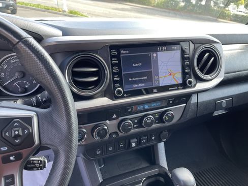 Certified 2021 Toyota Tacoma Limited AWD/4WD image 25