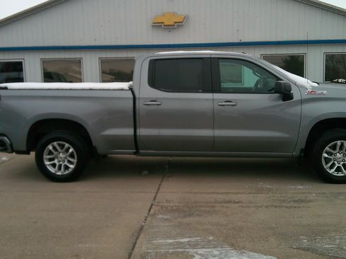 Used 2024 Chevrolet Silverado 1500 RST AWD/4WD image 5