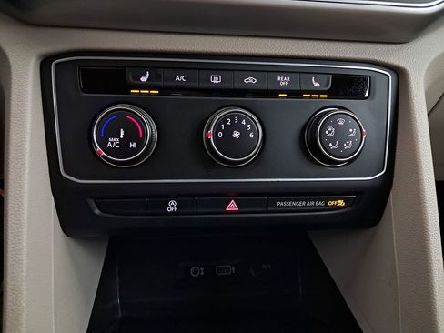 Used 2018 Volkswagen Atlas SE image 23