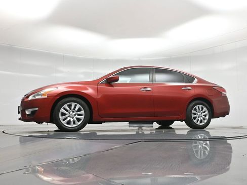 Used 2015 Nissan Altima 2.5 S w/ Power Driver Seat Package image 7