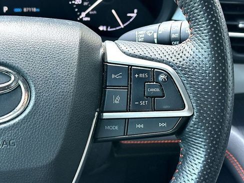 Certified 2023 Toyota Sienna XSE w/ XSE Plus Package FWD image 25