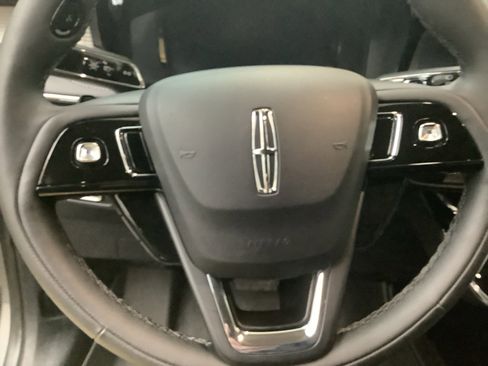 Used 2024 Lincoln Corsair AWD image 14