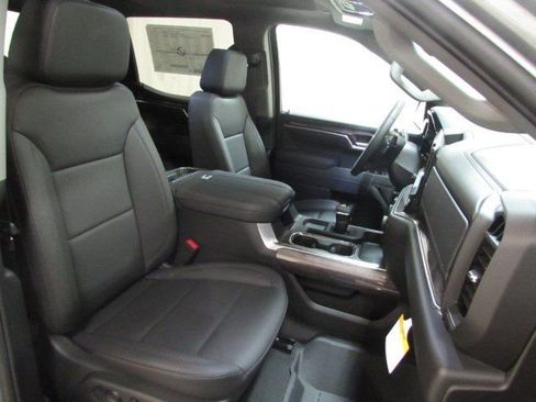 New 2025 Chevrolet Silverado 1500 LTZ w/ LTZ Premium Package image 28