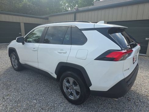Certified 2025 Toyota RAV4 XLE AWD/4WD image 4