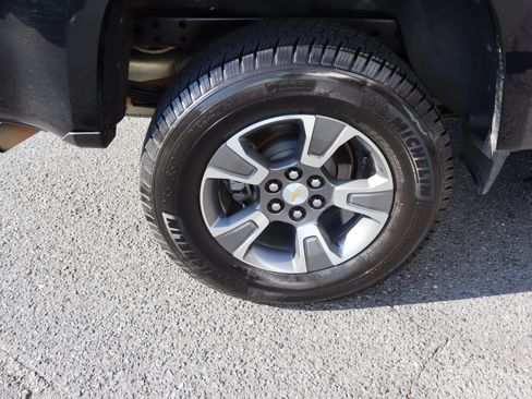 Used 2016 Chevrolet Colorado Z71 AWD/4WD image 40