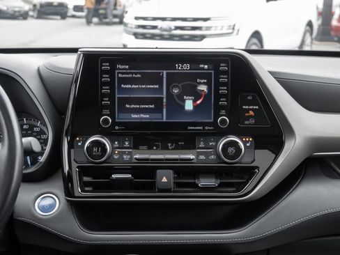 Used 2021 Toyota Highlander XLE image 27