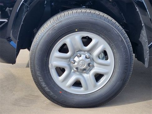 New 2026 Toyota Tundra SR image 8